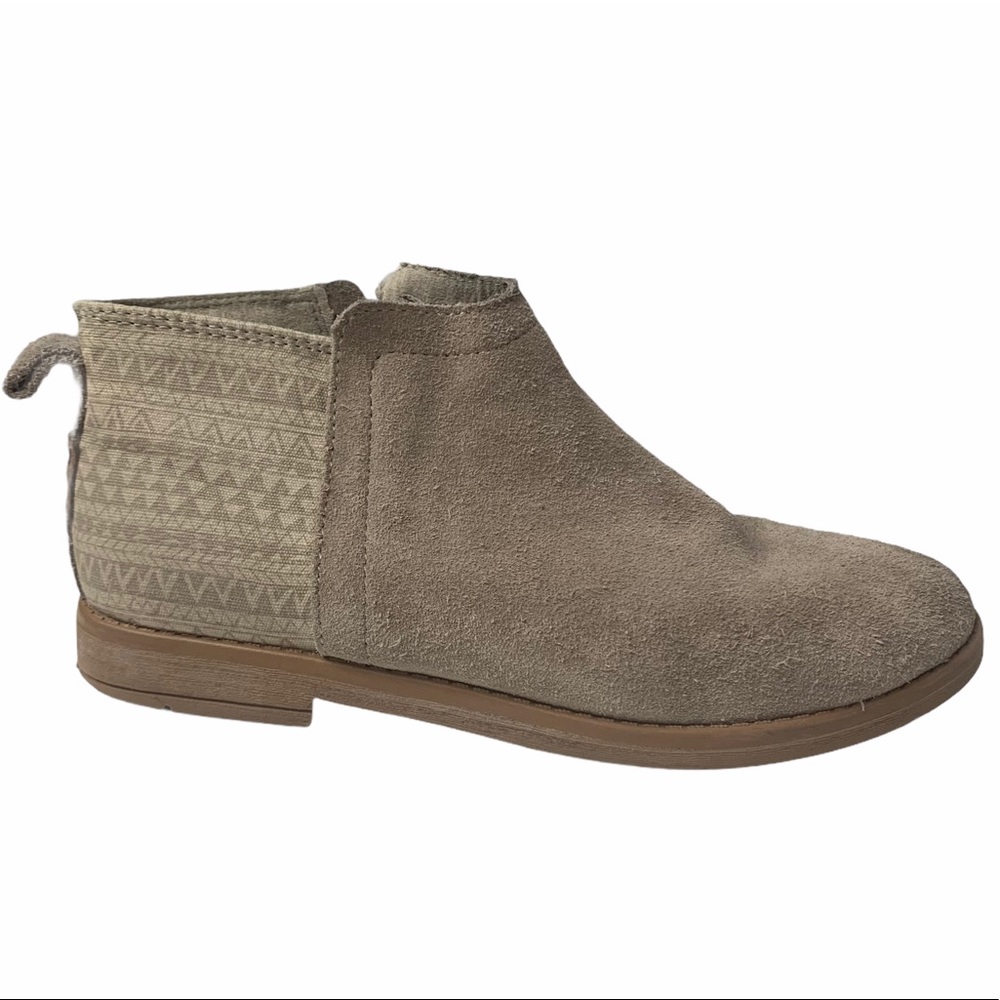 Toms Taupe brown girls boots booties Shoes sz 5
